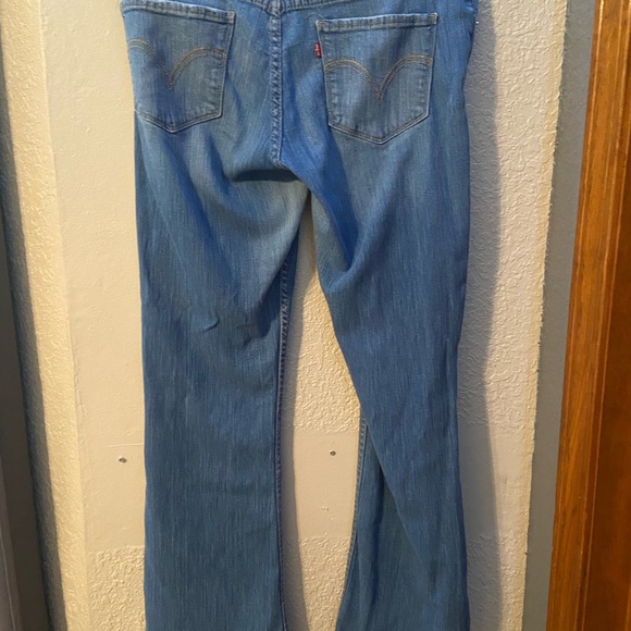 Levi’s Bootcut Jeans - Picture 2 of 3